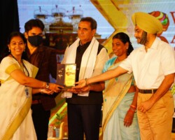 On 9th September 2022 Mrs. Kshama Kakade Secretary & Chief Functionary Rmkm Chachiyawas was awarded by ZEE MEDIA for her achievements as representative of Minu School during Vibrant Rajasthan Ajmer Program organized by Zee Rajasthan award given by Chief Guest RTDC Chairman Mr. Dharmendra Singh Rathore Special Guest Mr. Rupinder Singh, I.G.P, Range Ajmer, Mrs Anita Bhadel, MLA Ajmer & Mr. Purushottam Vaishnav CEO Zee media